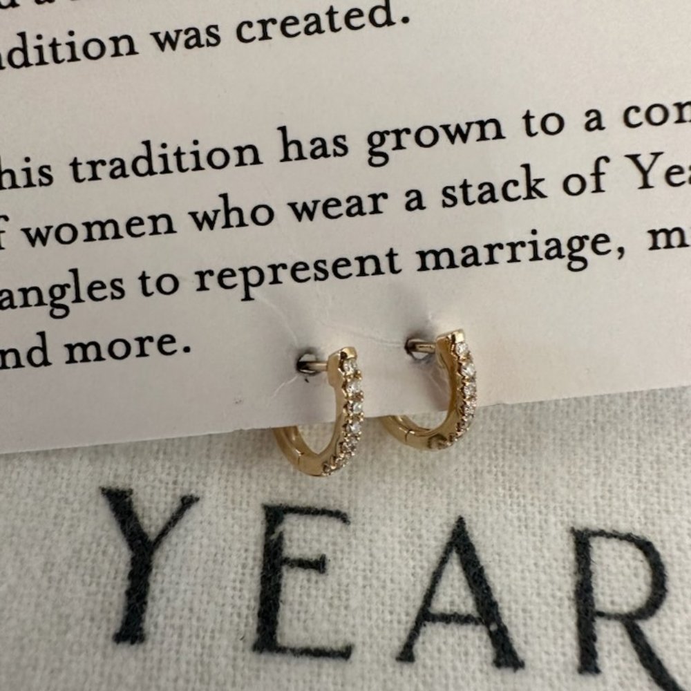 Yearly Co. Small Diamond Hoops